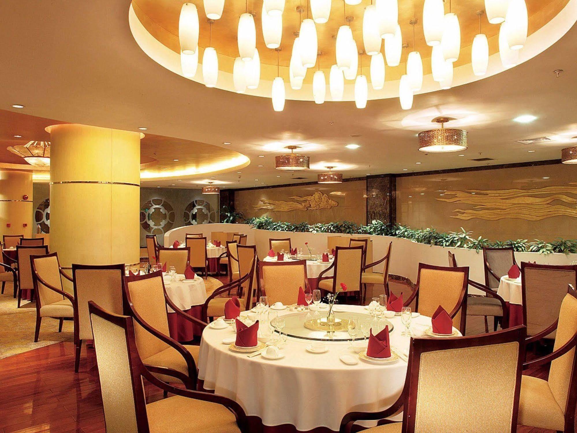 World Trade Hotel Taiyuan Exterior photo