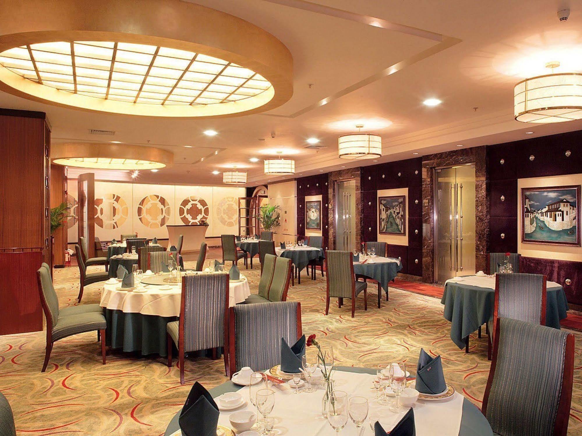 World Trade Hotel Taiyuan Exterior photo